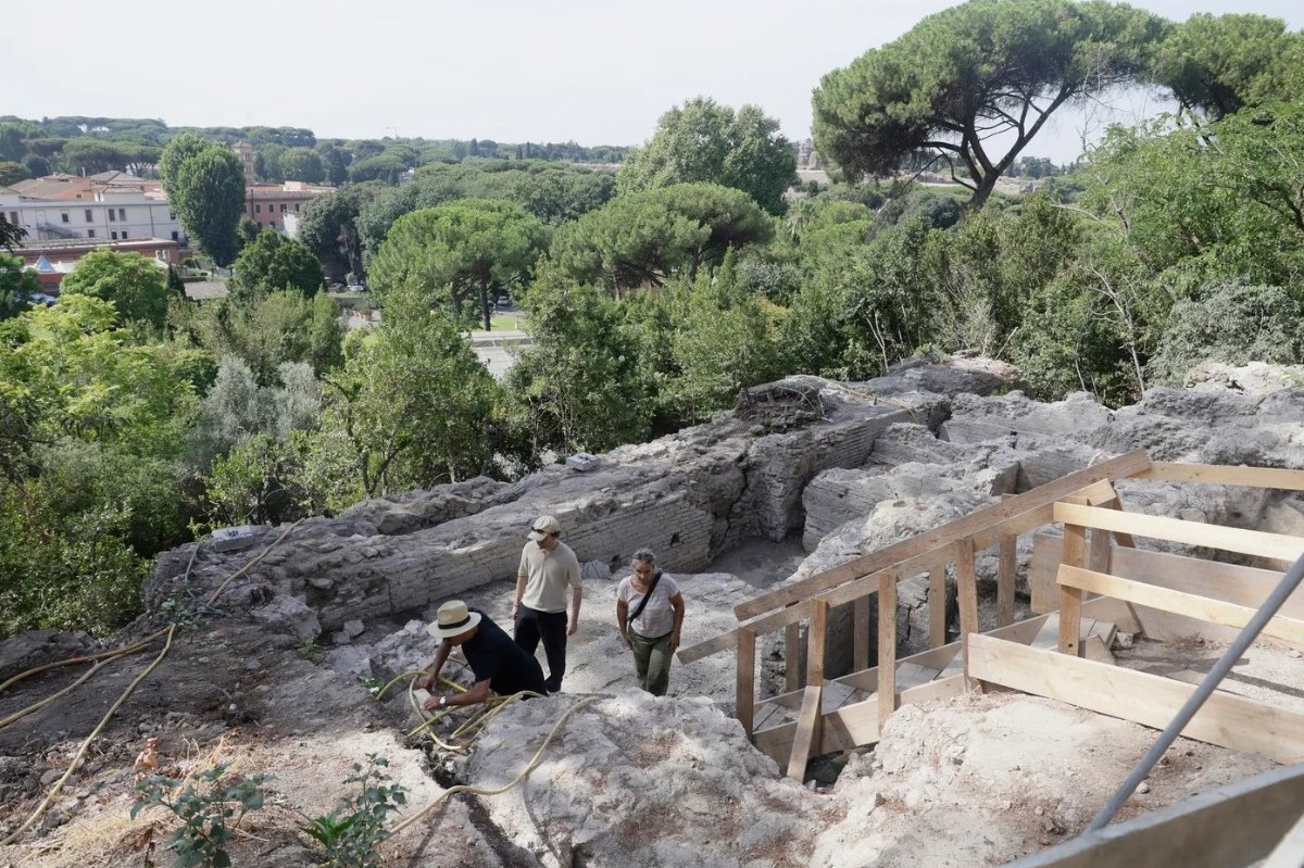 Remarkable Discovery of 2nd-Century Luxury Building Unearthed in Rome — Archaeologists in Rome have uncovered a signific