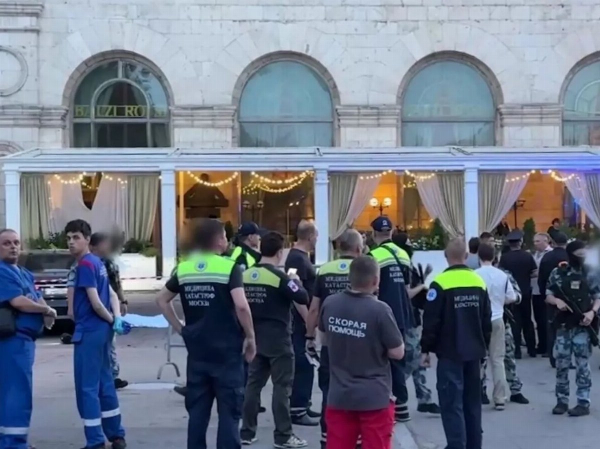 Explosion in Moscow Restaurant Considered Terrorist Act Following Woman's Attempt to Smuggle Bomb — A woman attempted to