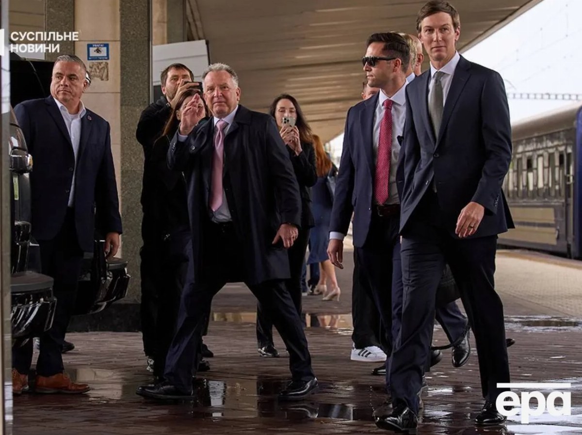 U.S. Envoys Arrive in Kyiv as Russia Blocks Flight Access — Zelensky confirmed U.S. representatives arrived in Kyiv by t