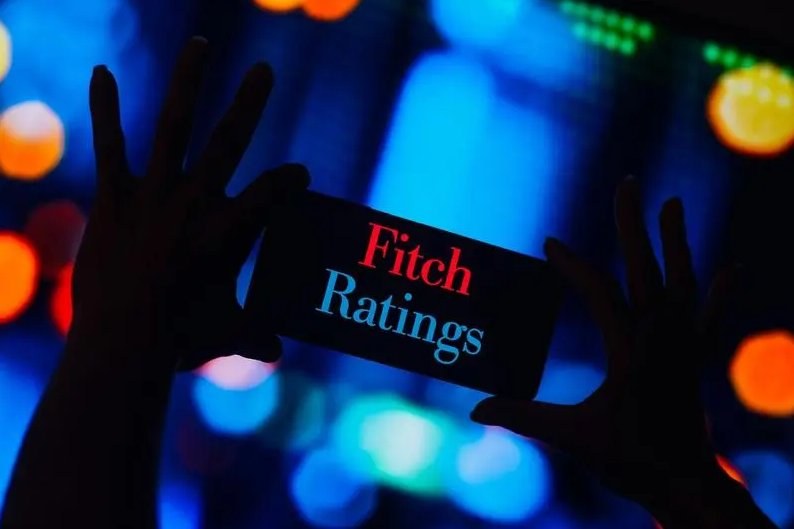 Fitch Warns Romania Risks Junk Status Amid Ongoing Political Crisis — Fitch Ratings warns Romania could face junk status