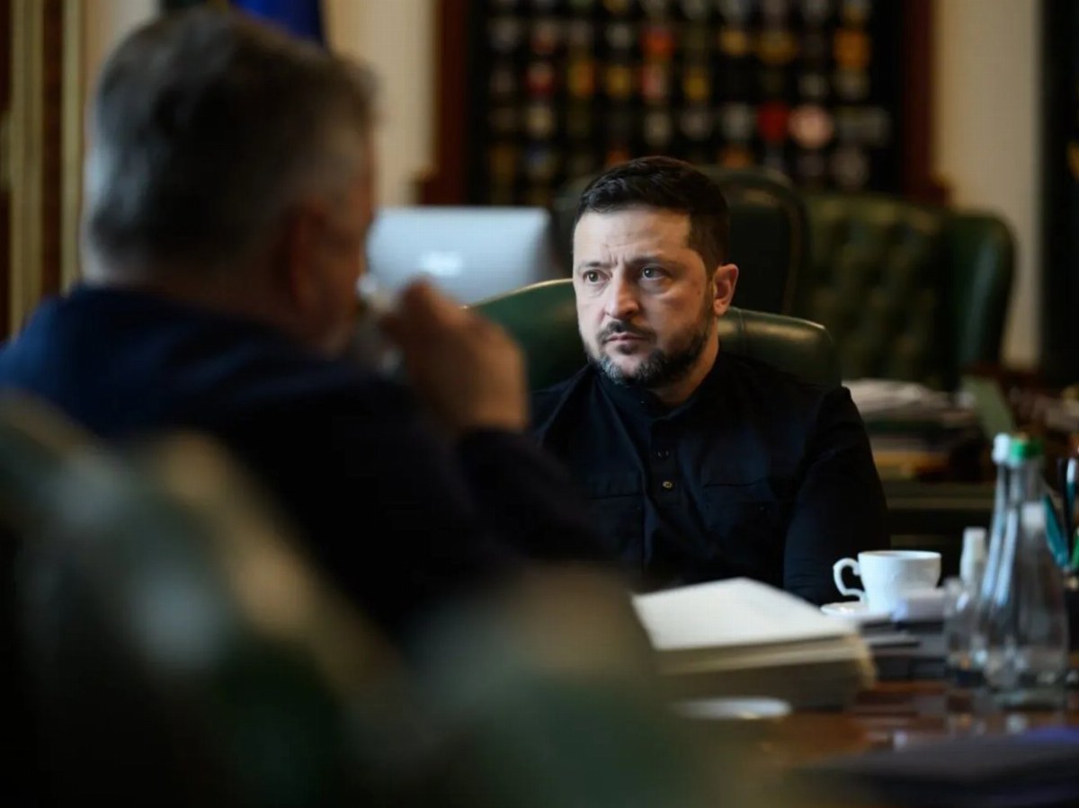 Zelensky Meets with Negotiation Team Following Talks with U.S. Representatives — Ukrainian leaders discussed winter supp