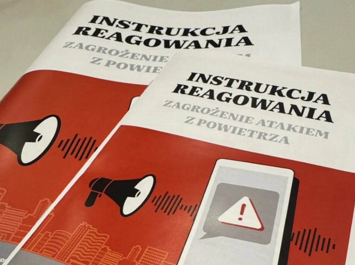 Poland Distributes Air Attack Response Guides to Citizens — The Polish government has prepared a brochure with air attac