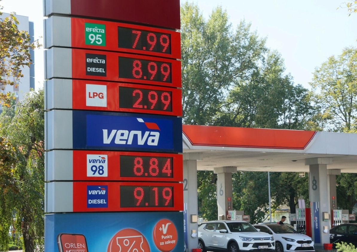 Fuel Prices Surge in Poland: Gasoline Hits 8.09 PLN, Diesel Surpasses 9 PLN — Gasoline is now priced at 8.09 PLN, while