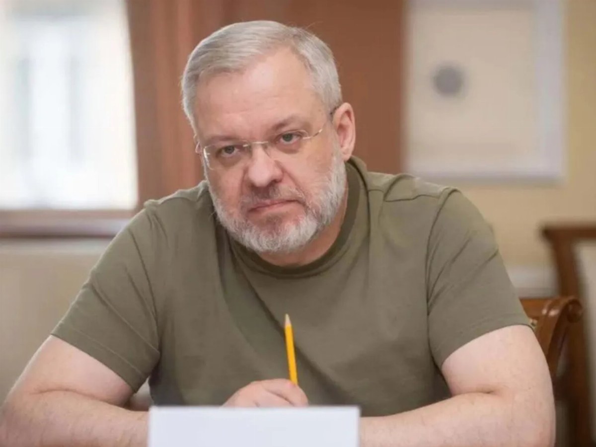 Investigative Report Reveals Ukrainian Official's Unreported Luxury Rental — Ukrainian official Oleksiy Halushchenko fac