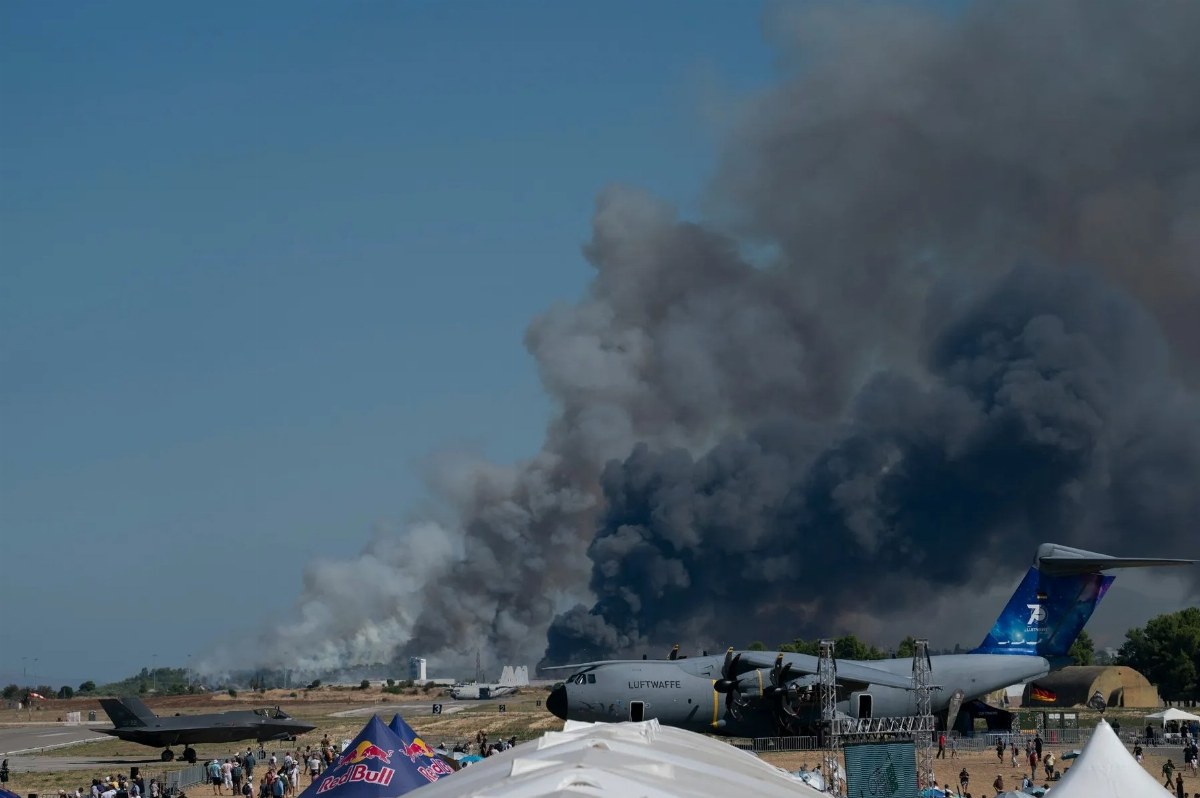 Greek Fighter Jet Crashes During Airshow Near Athens — A Greek Air Force fighter jet crashed during an airshow north of