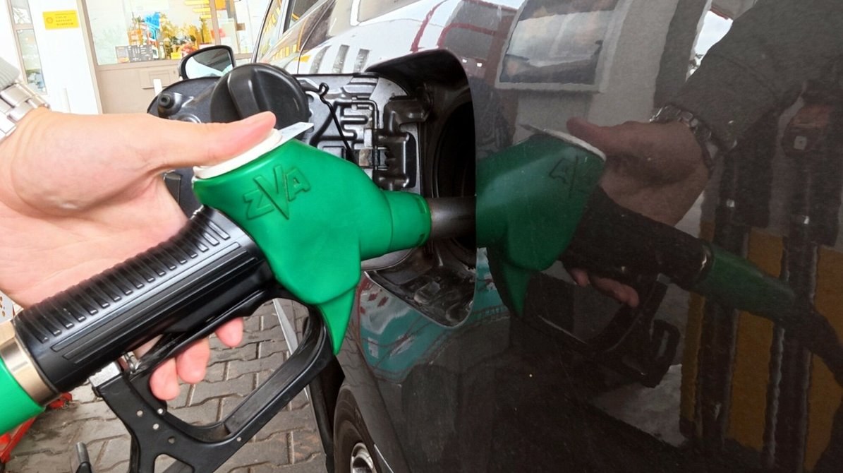 Fuel Prices Could Reach 15 zł per Liter, Expert Warns — Analyst Filip Rudnik raises alarm over potential fuel price surg