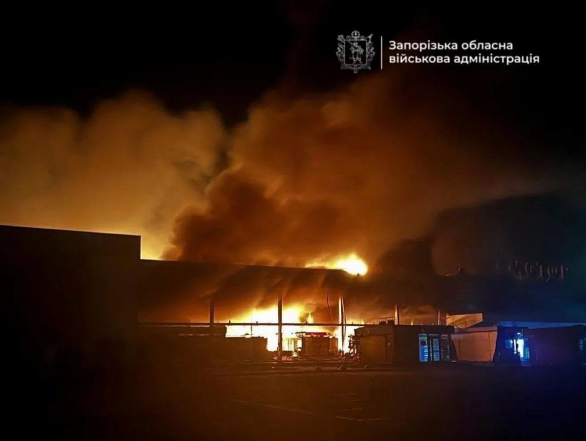 Russian Drone Strikes Shopping Center in Zaporizhia, Fire Erupts — A Russian drone attack on the Amstor shopping center