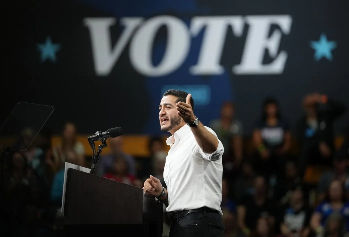 Muslim Candidate Abdul El-Sayed Faces Trump-Backed Political Attack — Democrat Abdul El-Sayed competes against Republica