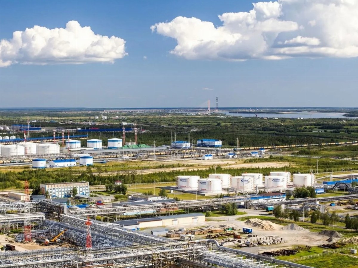 Drone Strike Reported on Gazprom's Surgetsky Plant 2,350 km from Ukraine — A drone attack likely targeted Gazprom's Surg
