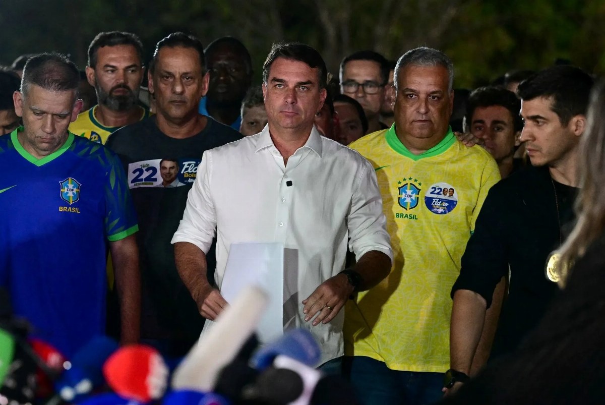 Flavio Bolsonaro flees Brazil for the US after election loss — Brazilian Senator Flavio Bolsonaro has fled to the US fol