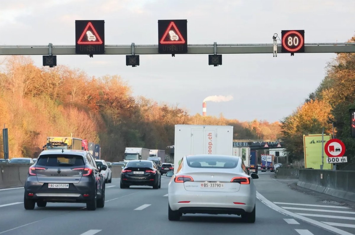Switzerland Considers Temporary Highway Speed Limit of 80 km/h to Address Fuel Shortage — Switzerland plans to temporari