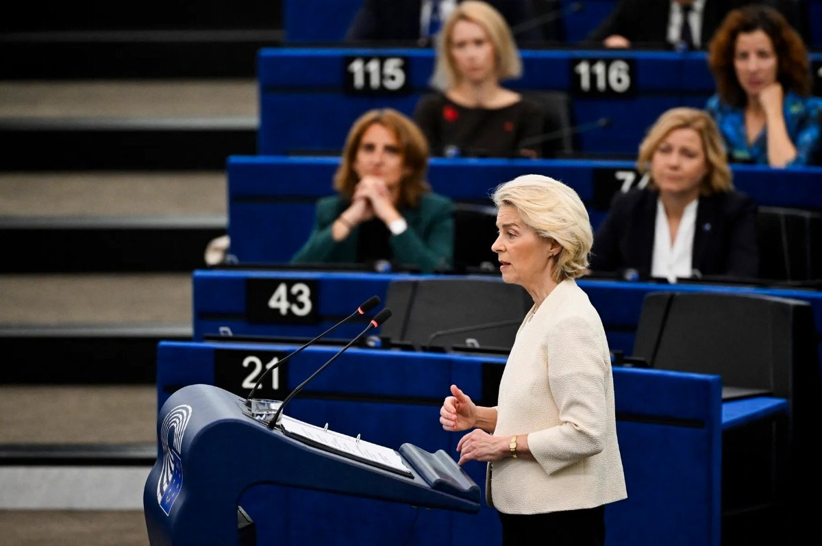 EU Faces Economic Reform Deadline Amid Global Competition — The EU struggles to implement key reforms proposed by Mario