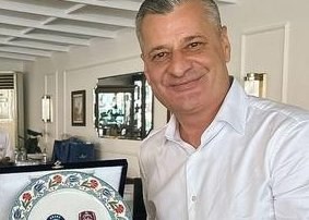 Nelu Varga Rewards CFR Cluj Players for Victory in Derby Against U Cluj — CFR Cluj's owner Nelu Varga promises players a