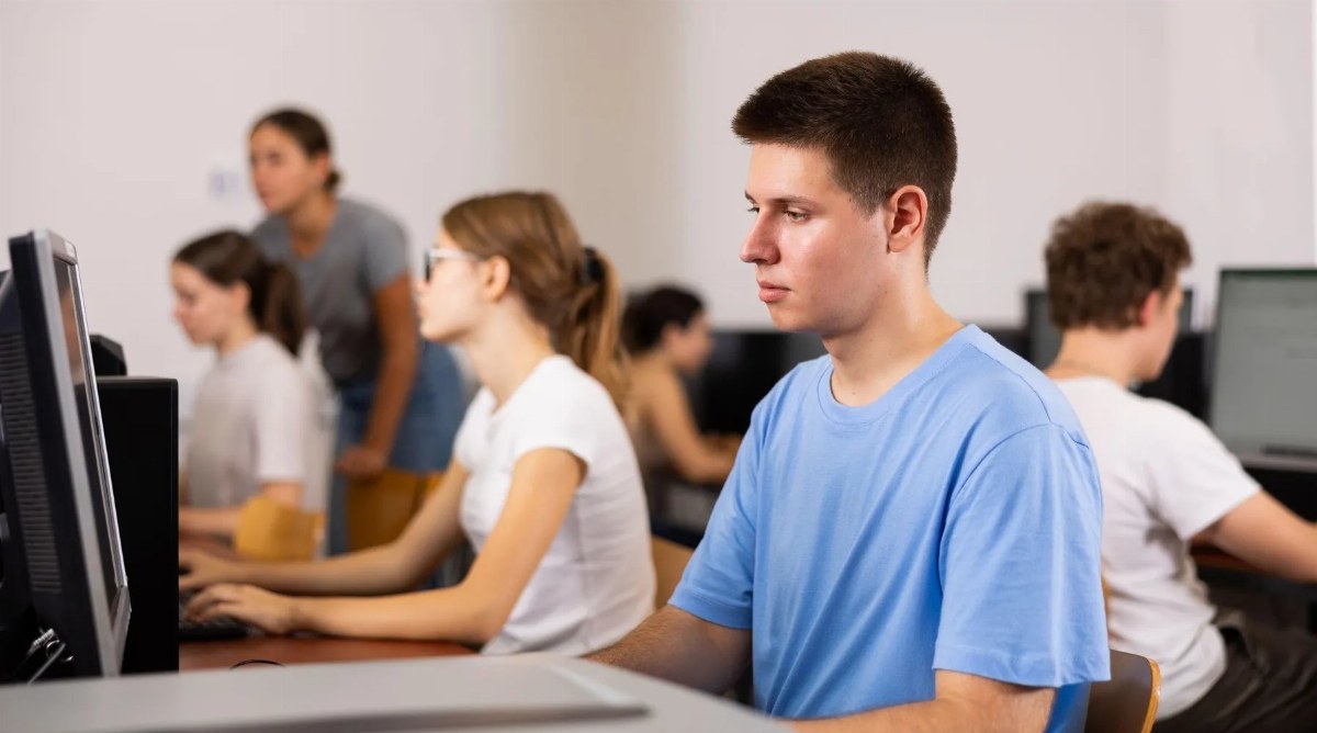 European Commission Reports Decline in PISA Test Results Among Students — The European Commission reveals that EU studen