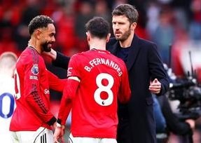 Michael Carrick and Bruno Fernandes Seek Resolution at Manchester United — Michael Carrick and Bruno Fernandes held a pr