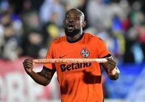 Arnold Garita Scores First Goal for FCSB Amid Future Uncertainty — Arnold Garita celebrates his first goal for FCSB in a