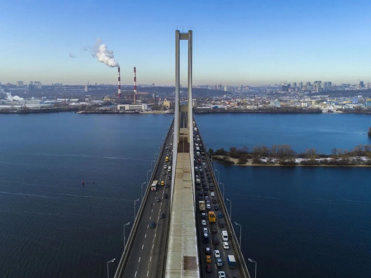 Kyiv Partially Restores Traffic on Southern Bridge After Missile Strike — Traffic has resumed on Kyiv's Southern Bridge