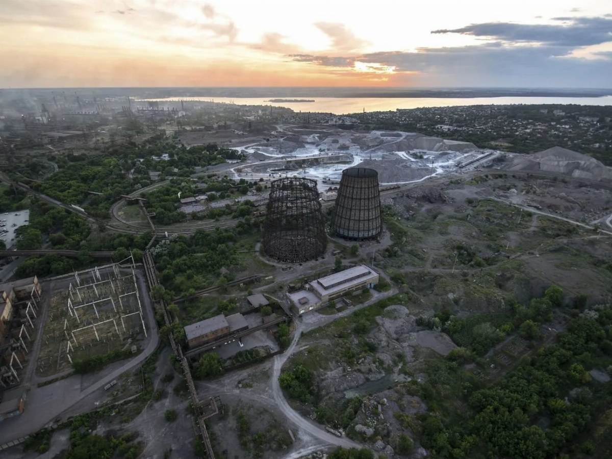 Ukraine Faces $5 Billion Export Loss Due to Steel Plant Shutdowns — Ukraine's steel production could decline significant