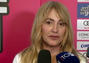 Nadia Comăneci Reflects on Her Journey at Festival in Italy — Nadia Comăneci shares her emotional journey from Romania a